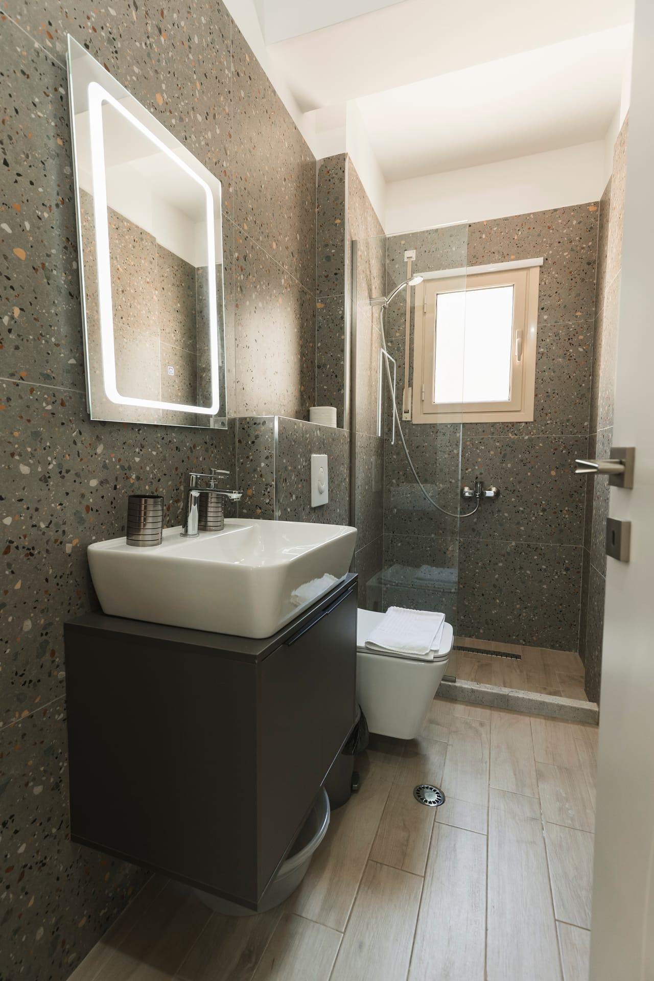 One-Bedroom Premium Apartment - 8