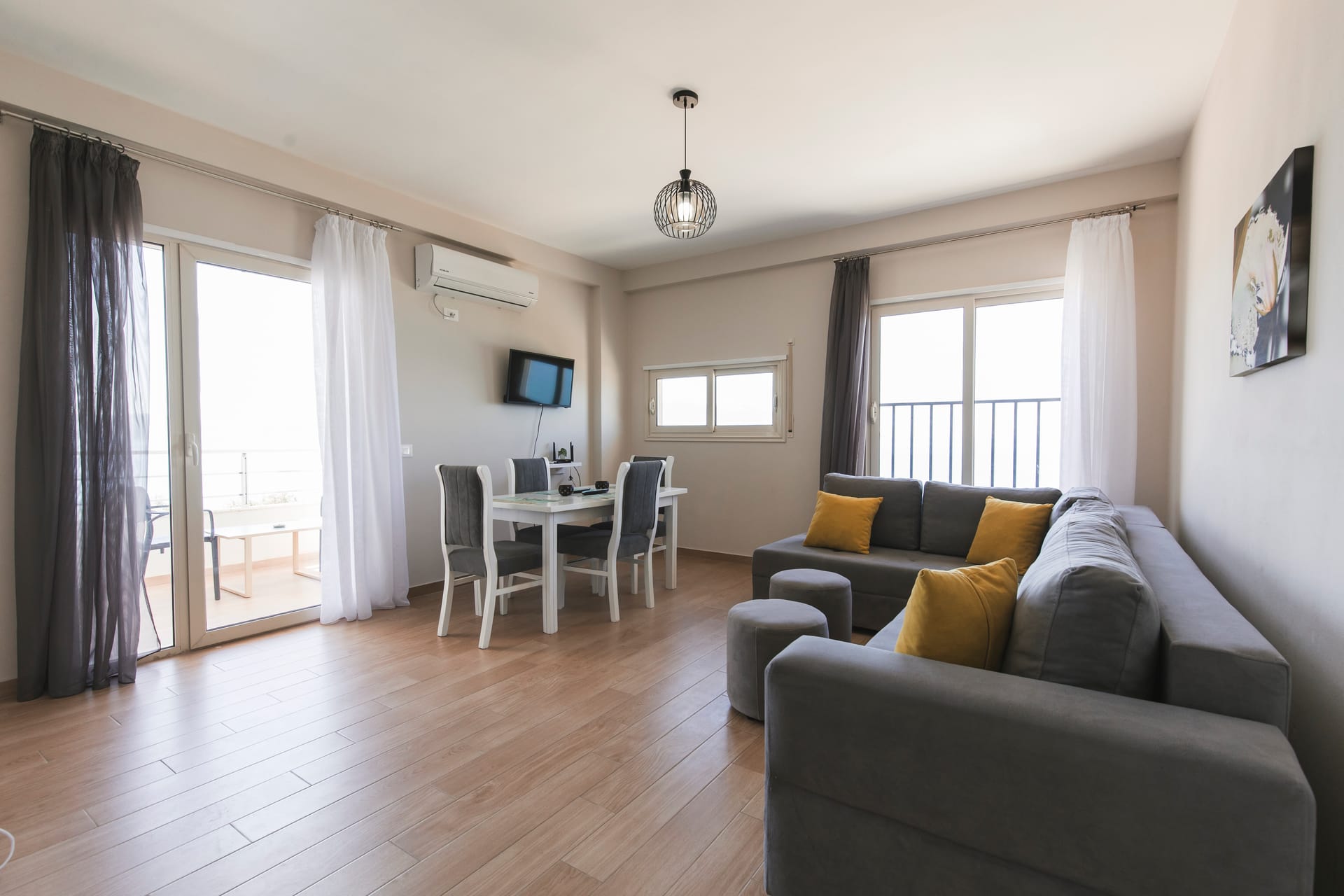 Deluxe Suite with Sea View - 1