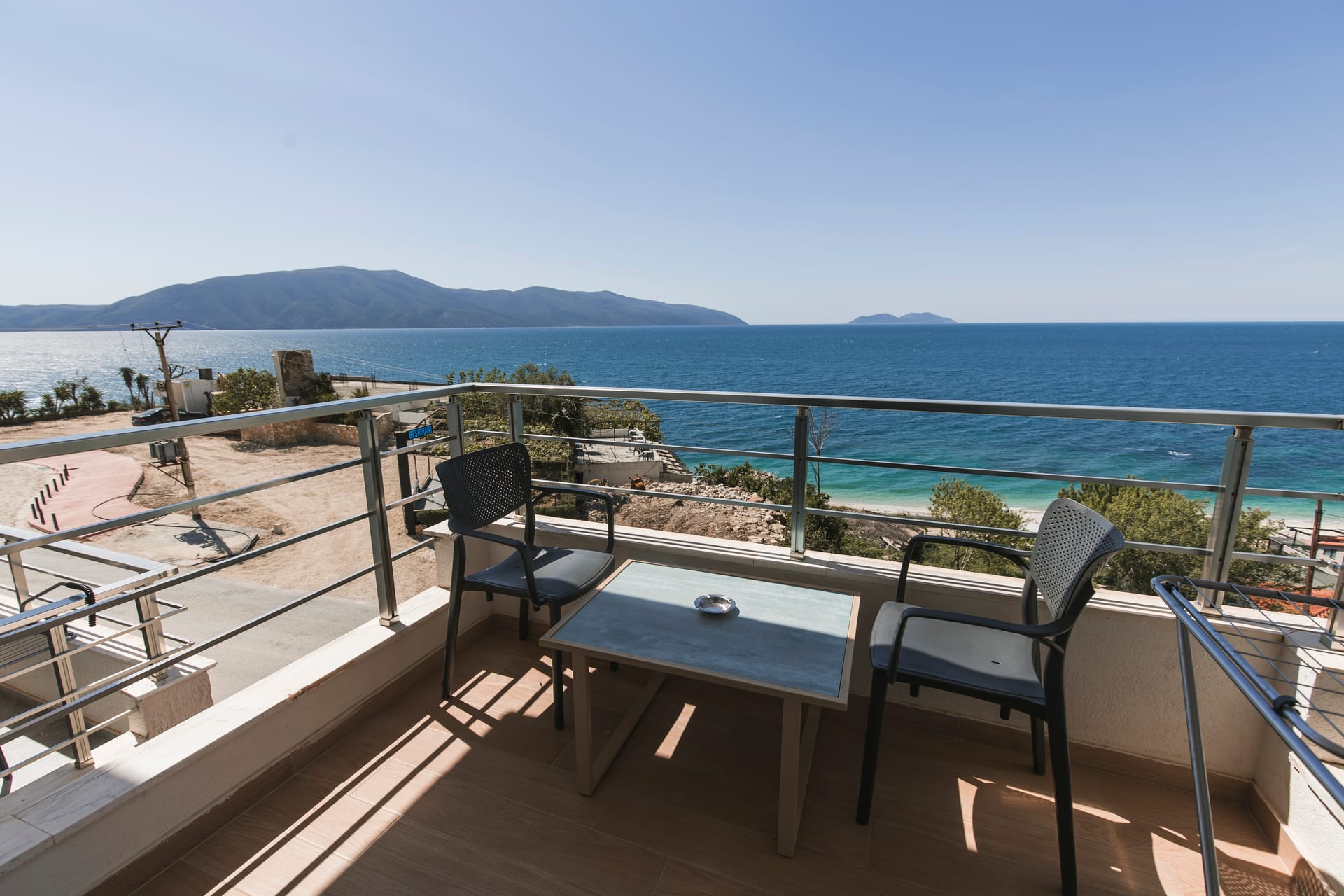 Twin Room with Sea View - 4
