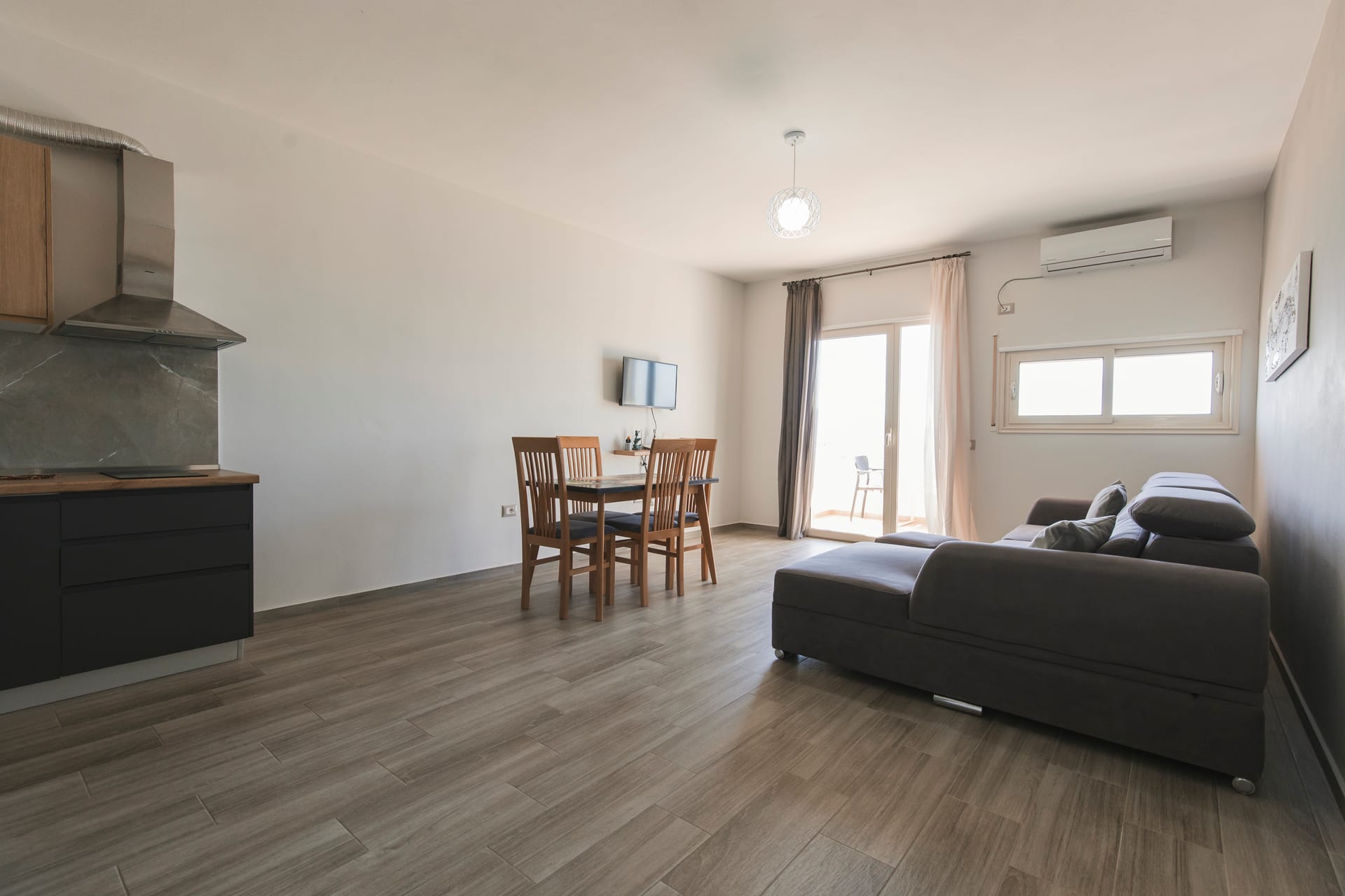 Apartment with Sea View - 1