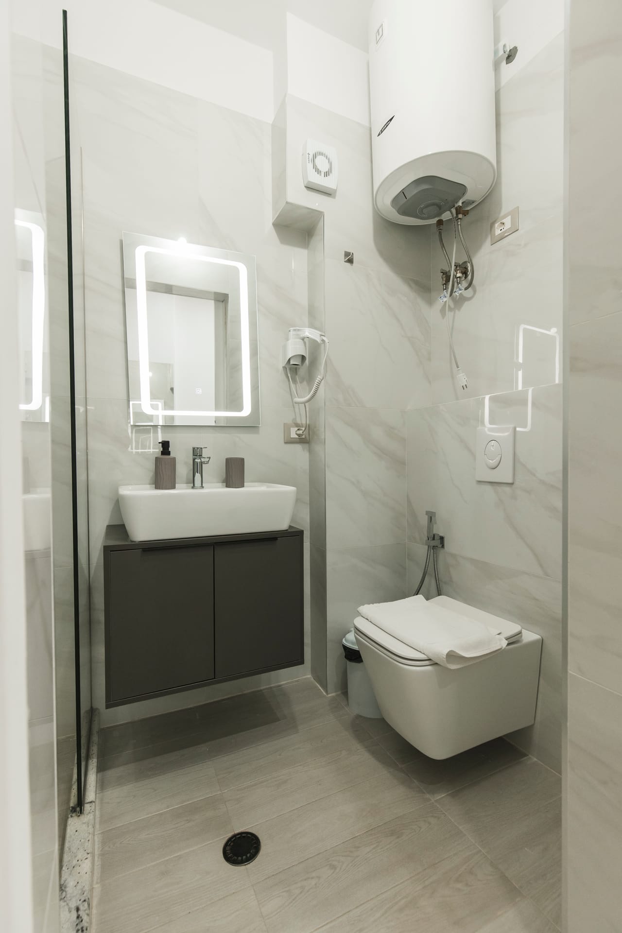 Standard Double Room - 10